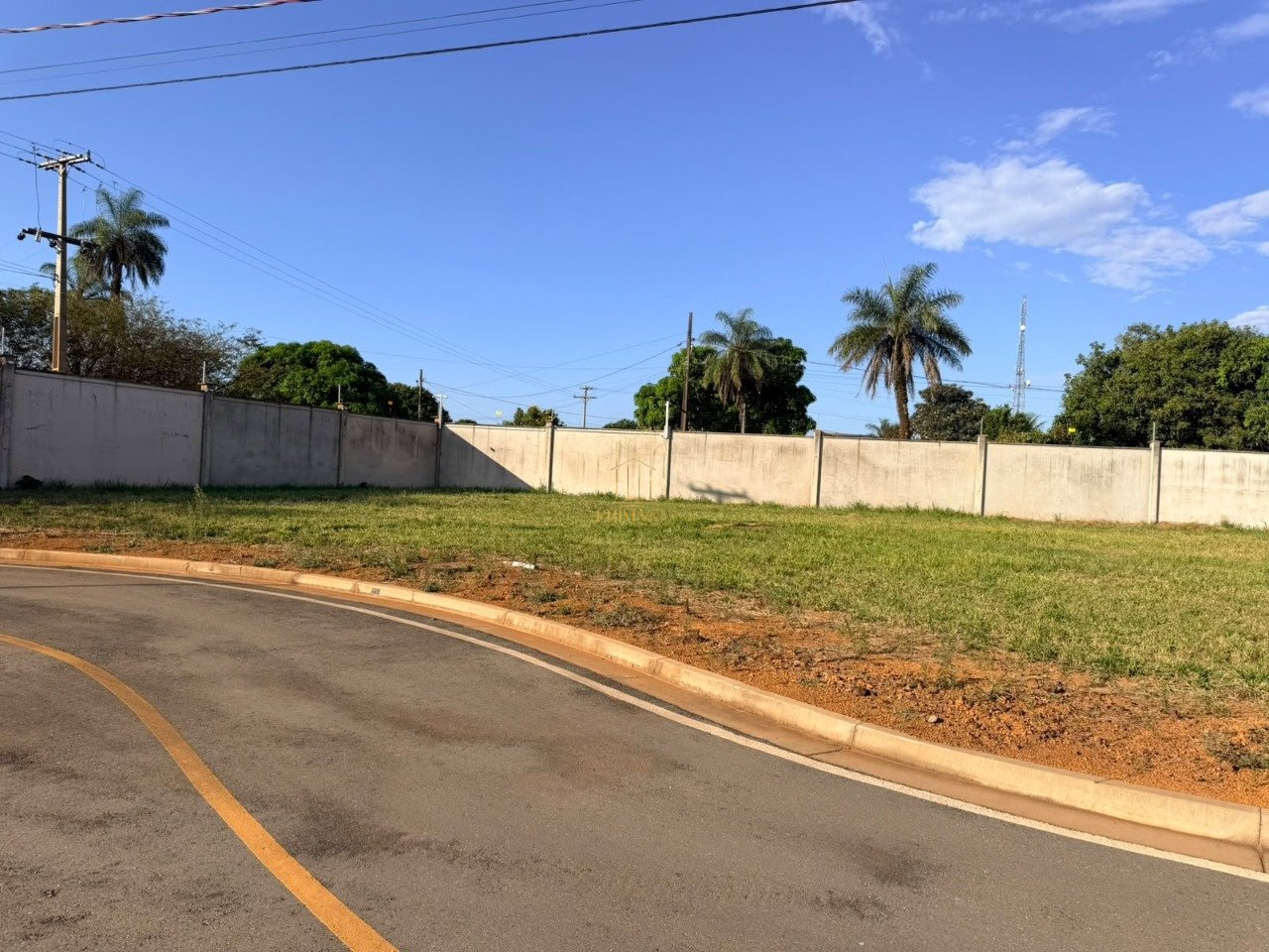 Terreno de 315 m² no Condomínio Florais da Chapada - Chapada dos Guimarães — foto 2