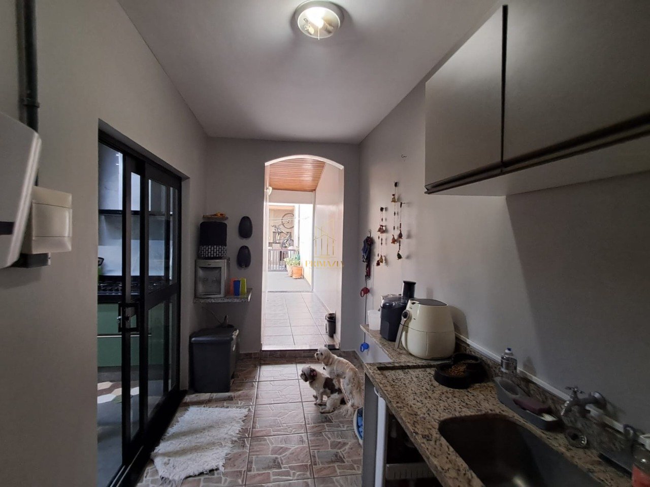 CASA TÉRREA COM 3 SUÍTES E ESPAÇO GOURMET — foto 4