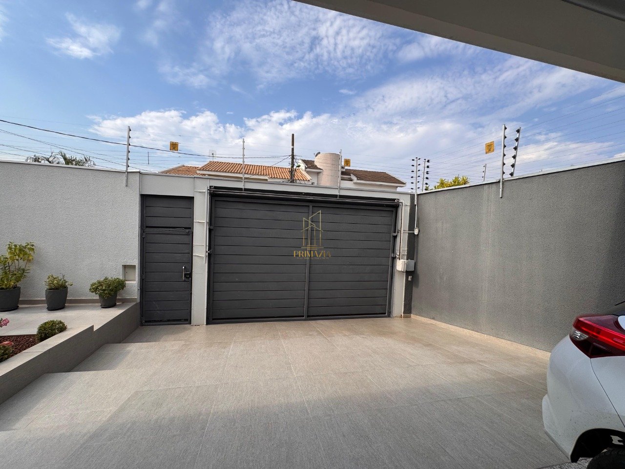 Sobrado 3 Suítes no Bairro Jardim Shangri-Lá em Cuiabá - MT