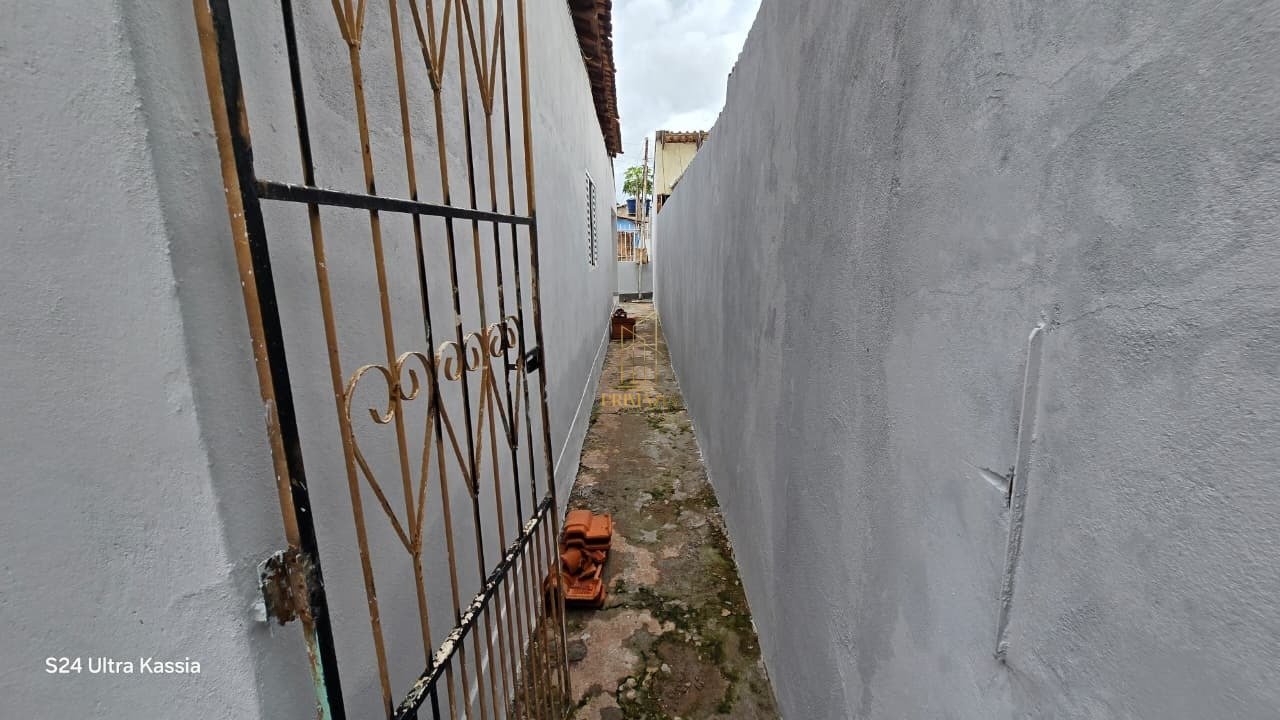 CASA À VENDA - REGIÃO DO CPA IV — foto 4