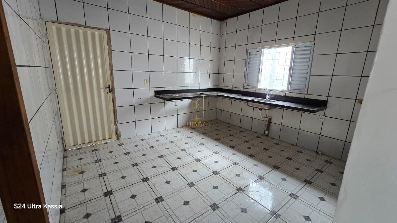 CASA À VENDA - REGIÃO DO CPA IV — foto 5