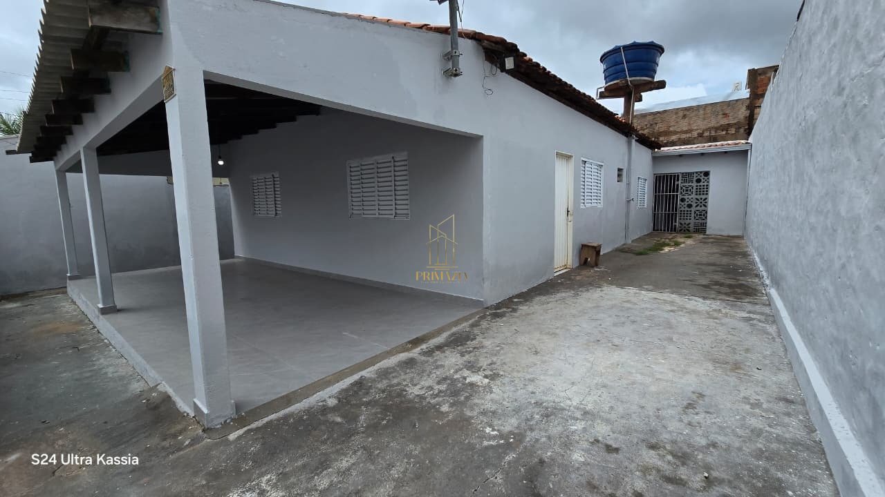 CASA À VENDA - REGIÃO DO CPA IV — foto 3