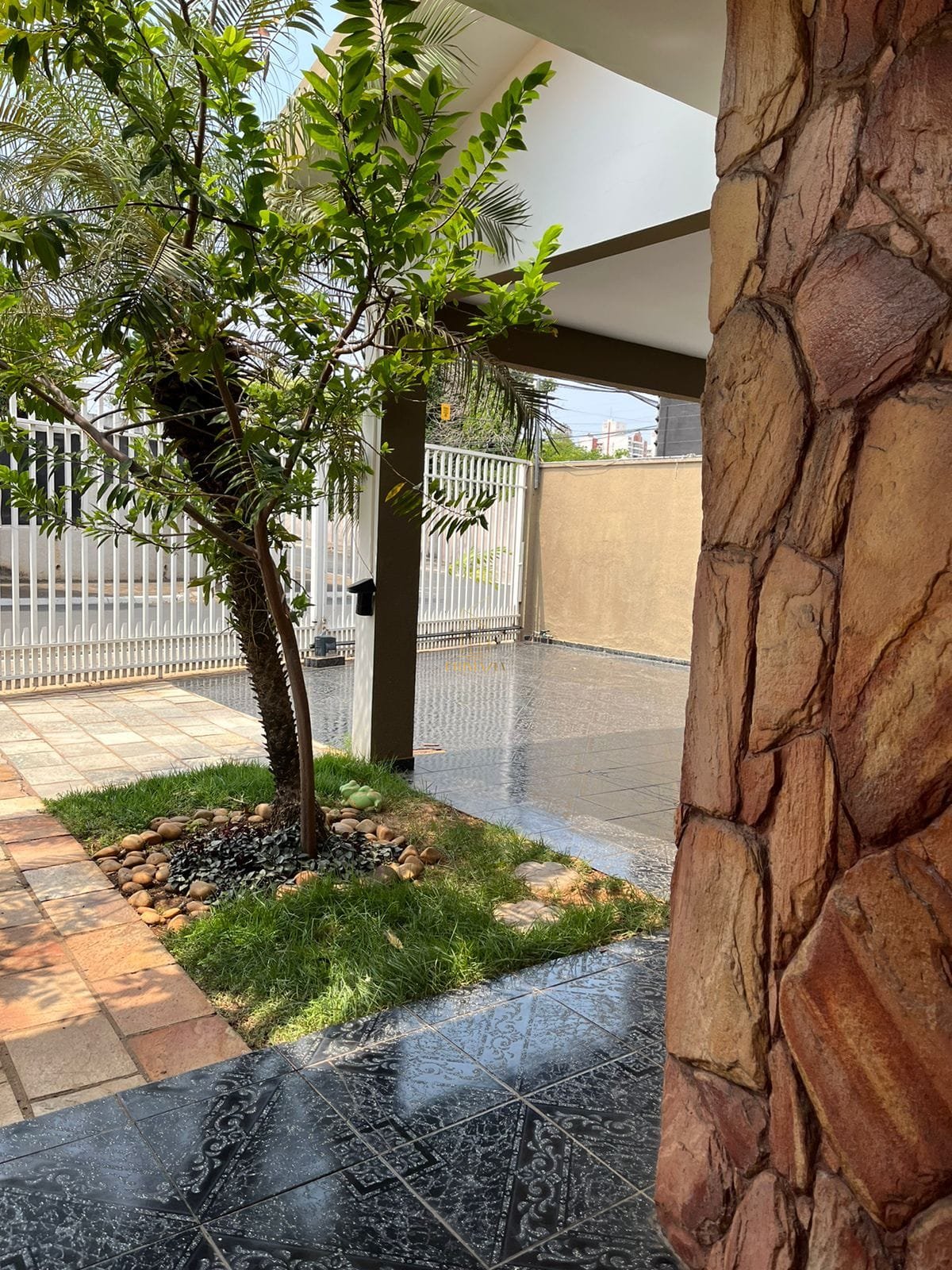 Casa comercial para aluguel em Cuiabá — foto 1