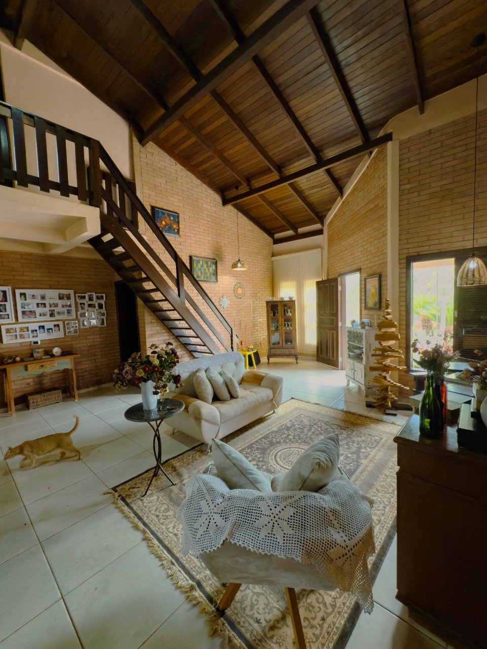 Casa com 3 três suítes na Cidade de Chapada Dos Guimarães