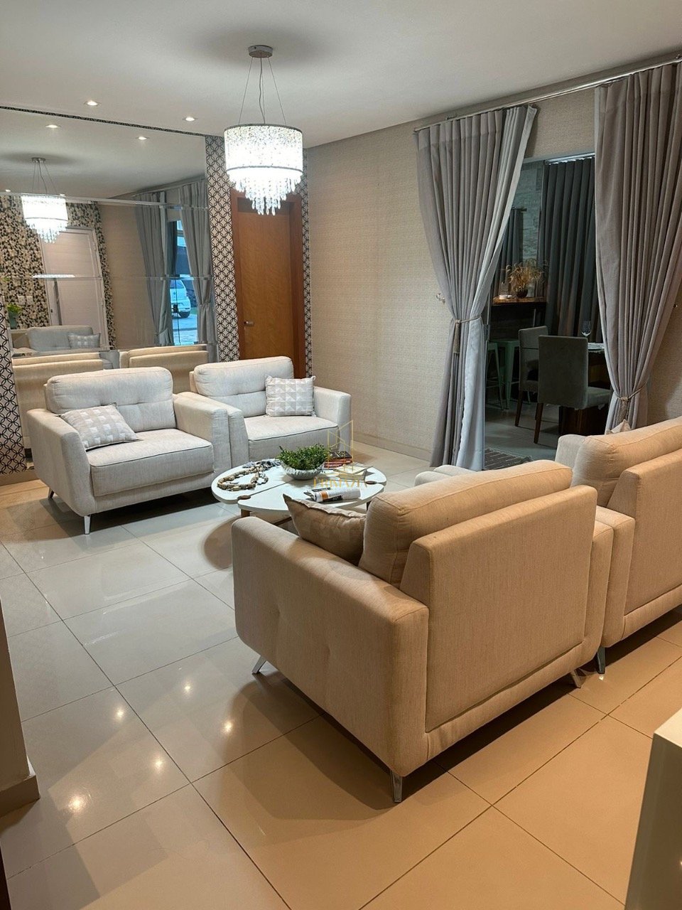 SOBRADO DE ALTO PADRÃO | VILLAGIO CAROLINE