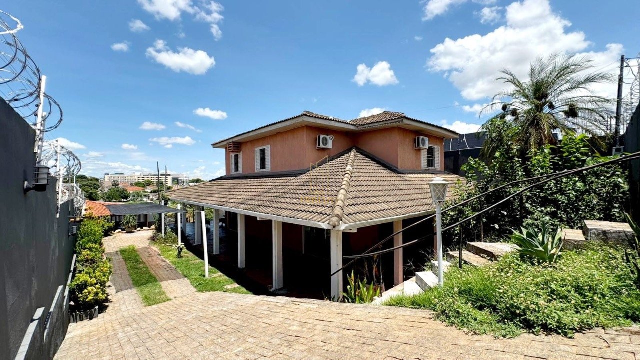 Sobrado amplo no Jardim Cuiabá