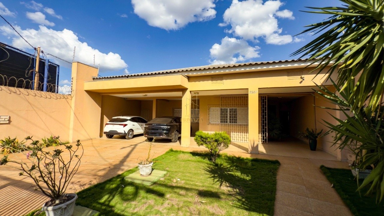OPORTUNIDADE DE CASA AMPLA A VENDA NO CENTRO DE VARZEA GRANDE — foto 3