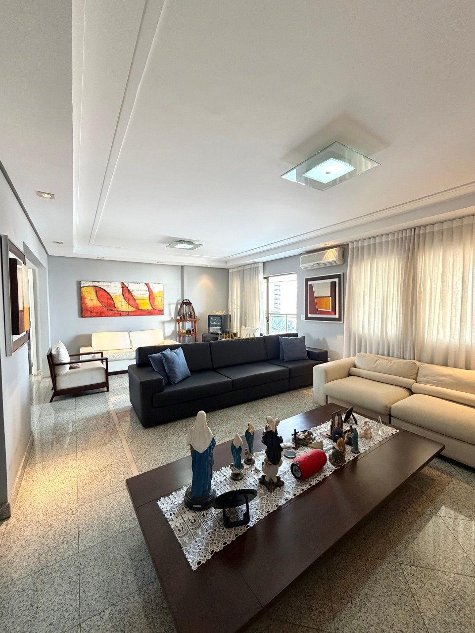 Apartamento à Venda no Maison Renoir em Cuiabá - 4 Quartos e 2 Suítes — foto 2