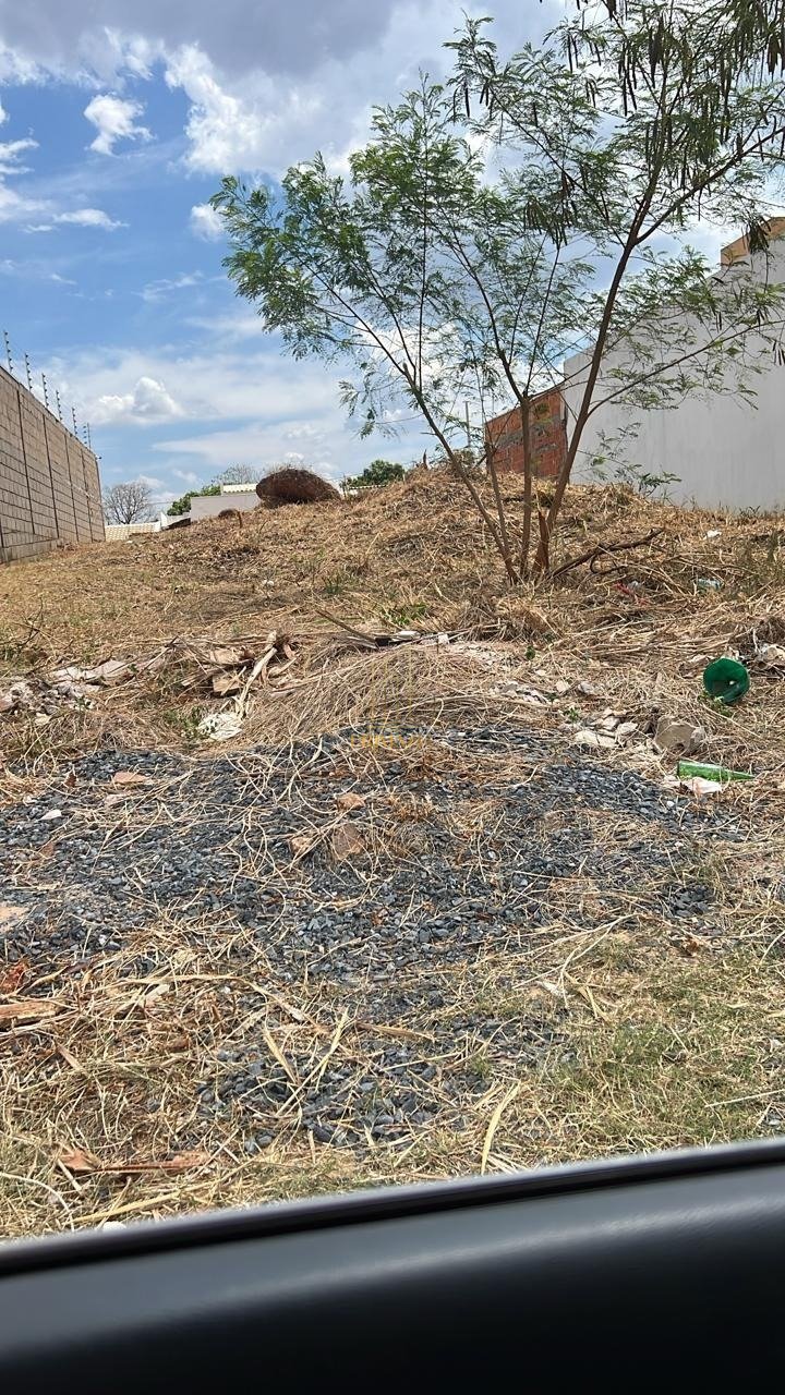 Terreno no Bairro Canelas próximo a Filinto Muller - Várzea Grande